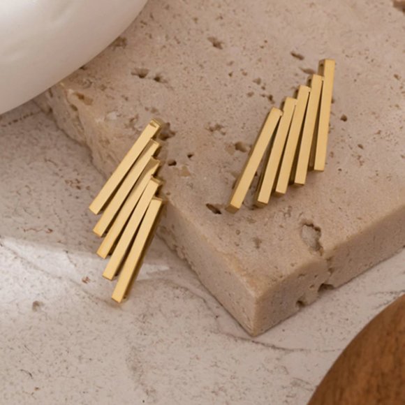 Gold Stacked stud earring - Picture 6 of 8